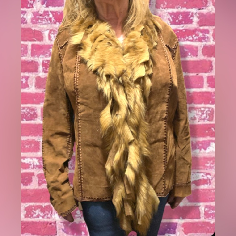 Genuine leather jacket with faux fur collar